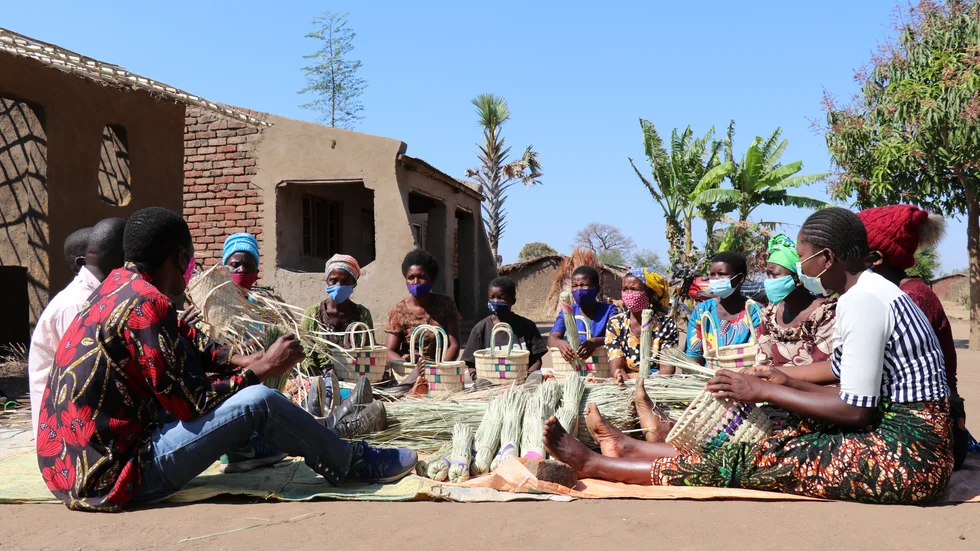 I byn Kavunguti i Malawi har en grupp kvinnor med små medel lyckats förbättra både sin egen och sina barns tillvaro. Med stöd av svenskt bistånd.