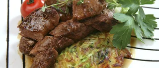 BBQ-lamm med vitlökssky