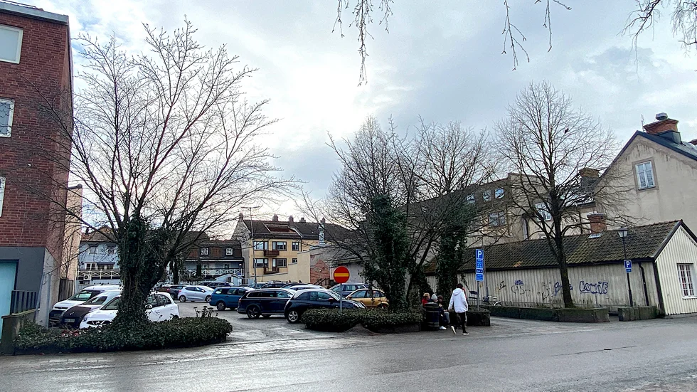Parkeringen bakom Cinema, vid Västra Ringgatan, stängs av delvis för renoveringsarbete.