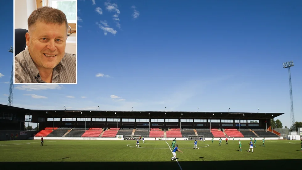Staffan Eklund, chef på KFU-förvaltningen i Boden kommun, ger besked om när Boden Energi Arenas konstgräsmatta kan tas i bruk.