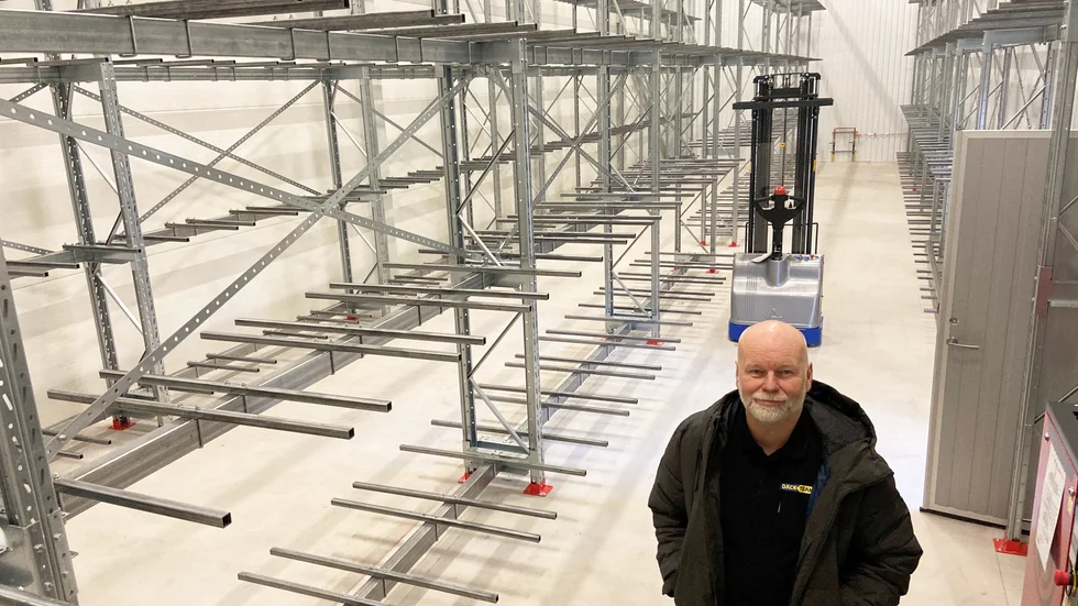 Däck- och bilverkstaden Monteringsservice flyttar till nya lokaler på Gasverksvägen. Vägen dit var snårig. "Men i slutändan blev det väldigt bra", säger Lennart Olsson.