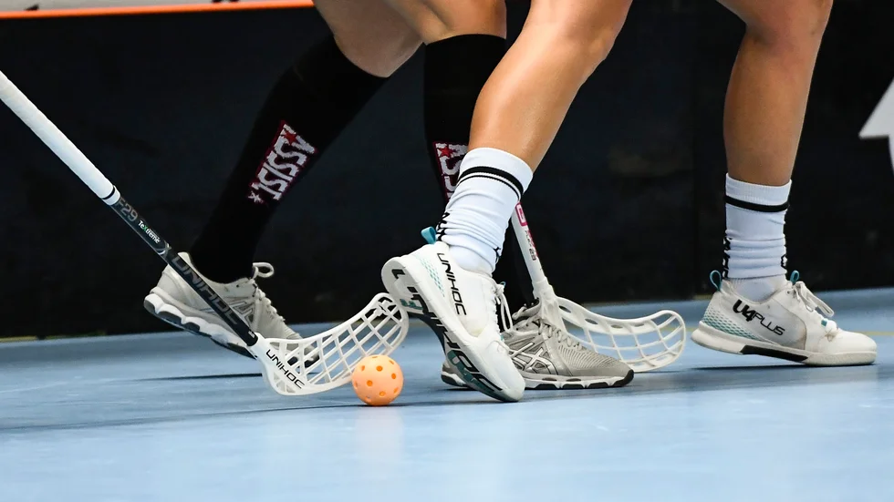 Lokala lag är inblandade i toppstriden i flera av distriktsserierna i innebandy.
