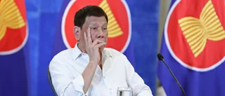Duterte drar tillbaka sin kandidatur inför valet
