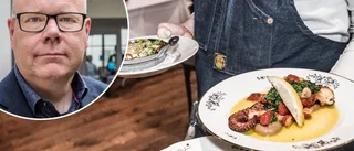 Gymnasieelever känner sig tvingade att servera på gala • ”De ger oss i princip inget val”