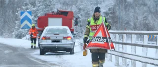 Oljeläckage efter krock på Bergsviksbron