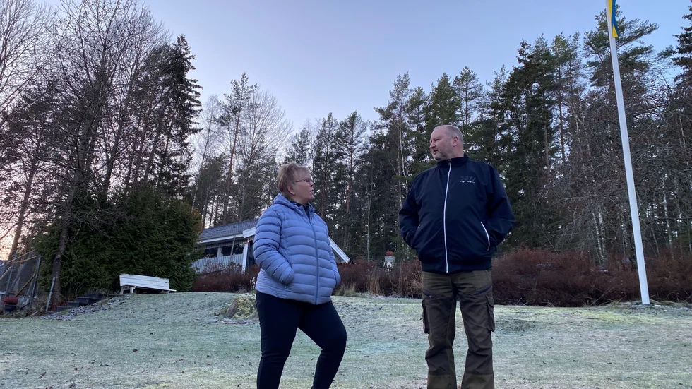 Bakom trädtopparna bakom makarna Morgård kommer vindkraftverken att stå.