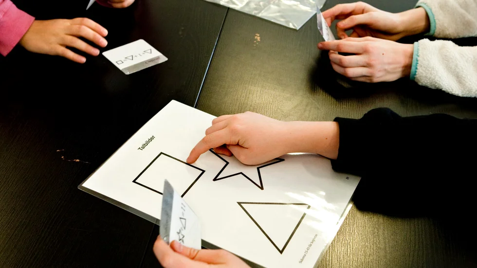 Med regeringens nya förslag för den svenska skolan fortsätter man att sätta aktörerna i fokus, inte elevernas utbildning och utveckling, menar debattörerna.