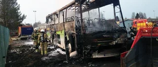 I NATT: Bussbrand på Sörböle – polisen misstänker att den var anlagd
