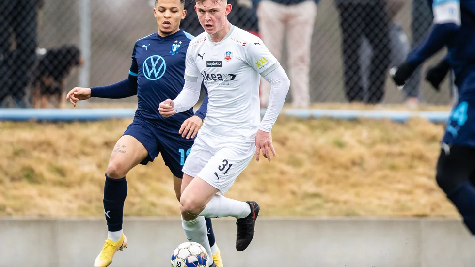 Helsingborgsbacken Lucas Larsen uppges vara klar för en övergång till AFC Eskilstuna.