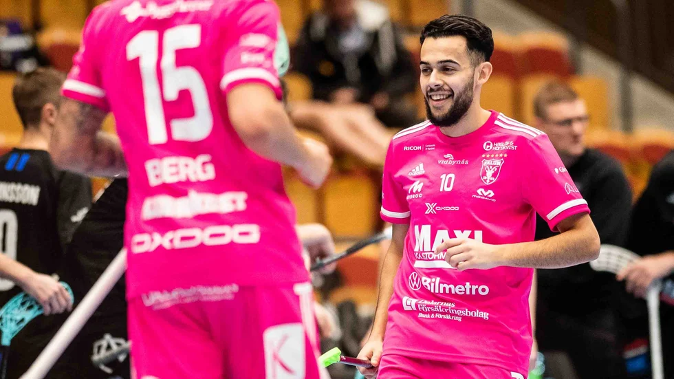 Omar Aldeeb har vunnit tre SM-guld med Falun, men kan till nästa säsong vara på väg hem till Strängnäs IBK.