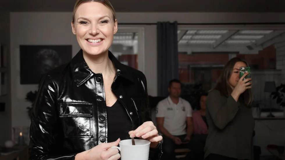 Sanna Nielsen kommer tillbaka till Östergötland i höst och tar med sig hela sin show ”Mitt Sanna jag” den här gången, men först väntar en fjärde sommar med ”Allsång på Skansen”.