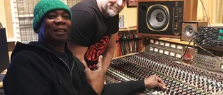 Reggaelegend mixar Kalle Baah