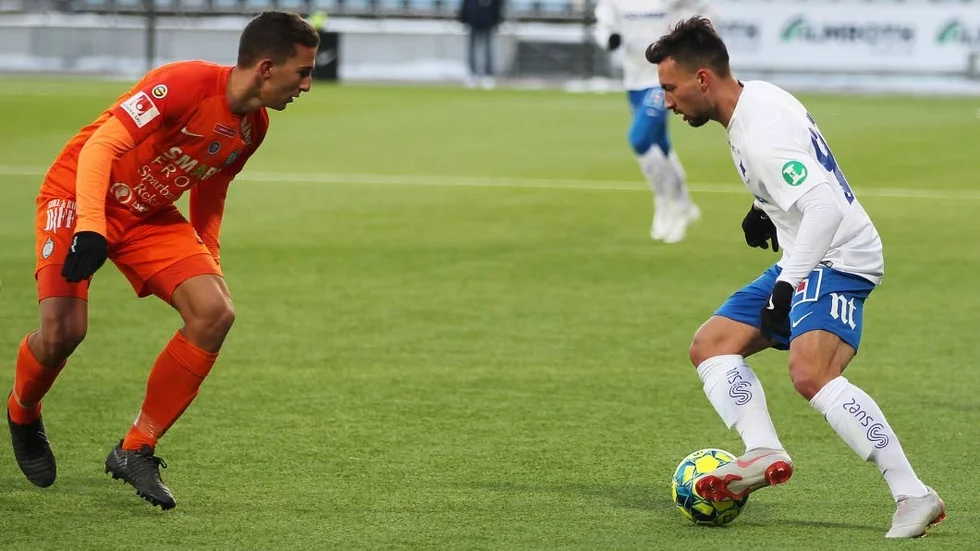 Adnan Kojic mot Sead Haksabanovic när IFK och AFC genrepade inför cupspelet.