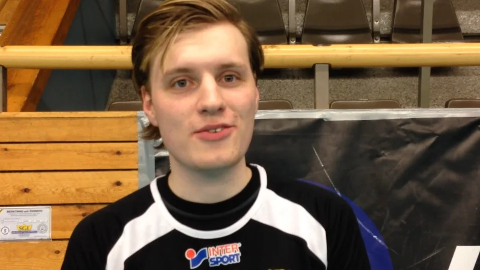 HAT–TRICKSKYTT. Ännu en gång hamnade Fabian Karlstén i målprotokollet. Denna gång blev det fyra baljor. Foto: Johan Karlsson.