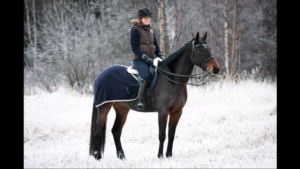 Styrelseledamot i Torpet. Camilla Robertsson och hennes häst Gabbi.