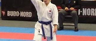 Medalj i SM för karatetjej