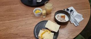 Trots fördelarna: Gratis frukost i skolan för dyrt