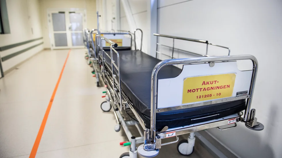 "För personalen och patienternas skull: Stoppa korridorvården! Det är Liberalernas löfte till dig!", skriver insändarskribenten. (Arkivbild)
