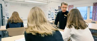 Meningslöst att tvinga in alla elever i akademiska yrken