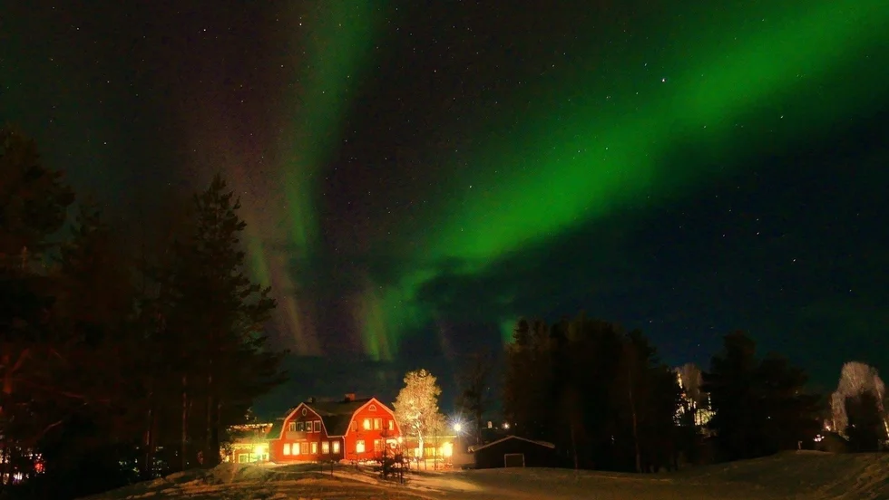 Norrskenets styrka. Ulf Johansson i Junosuando har skickat in denna bild som visar hur himlen såg ut hos dem tisdag kväll denna vecka. 