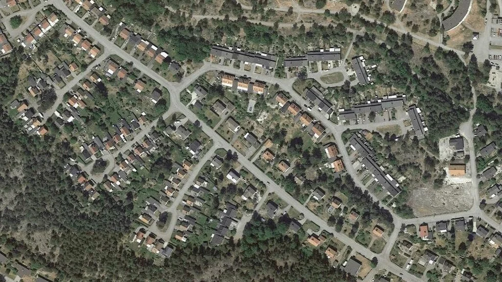 Området kring Mastvägen 38