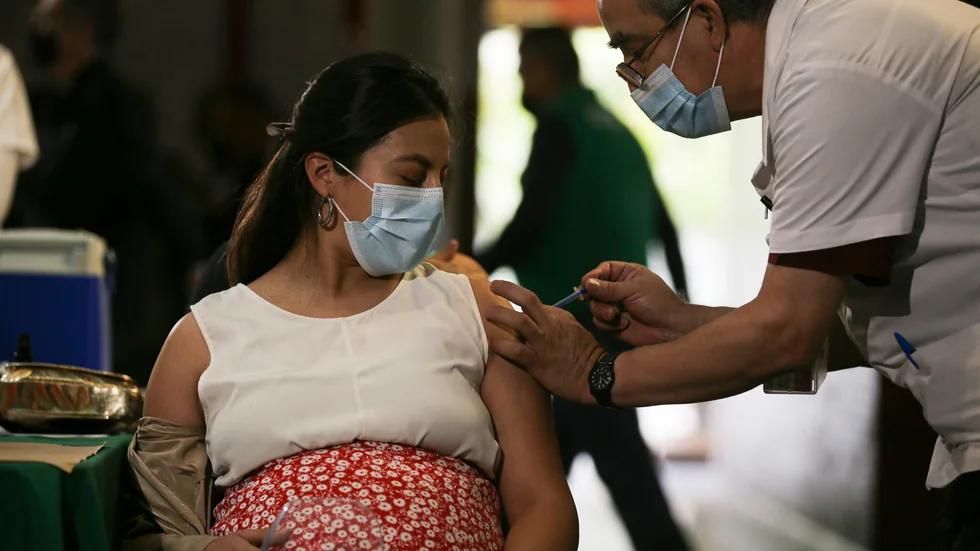 Gravida bör inte avstå vaccin, enligt Folkhälsomyndigheten. Arkivbild.