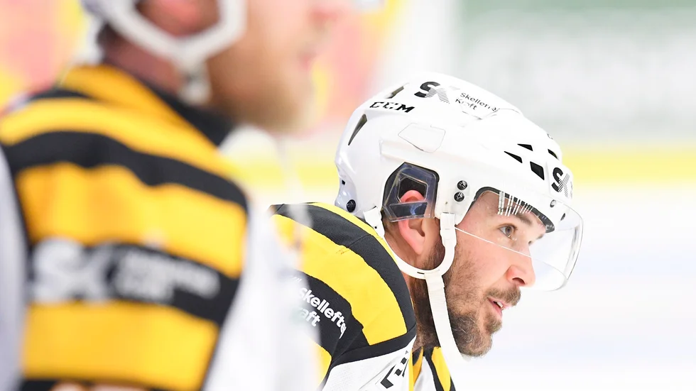 Fortsätter en fantastiskt karriär? I dagsläget är AIK-ikonen, som väger fördelar mot nackdelar, fortsatt tveksam.