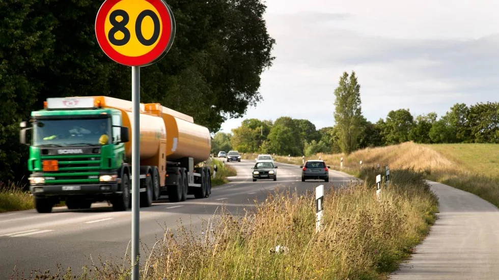 Fartgräns. Hastigheten på Kvillingevägen förblir densamma.