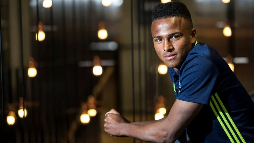 "Vi ligger ju med uppe i toppen av tabellen och har gjort en bra vår med laget. När man spelar med bra lagkamrater är det enklare att prestera själv".