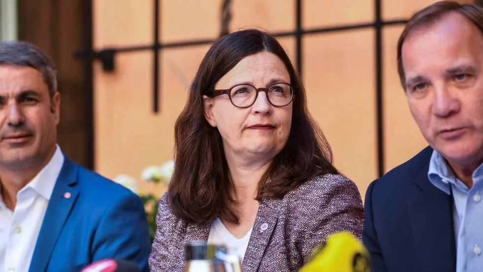 Socialdemokrater. Här syns två av de fyra statsråd som dagens ledartext handlar om. Statsminister Löfven är självklart med på ett hörn han också.
