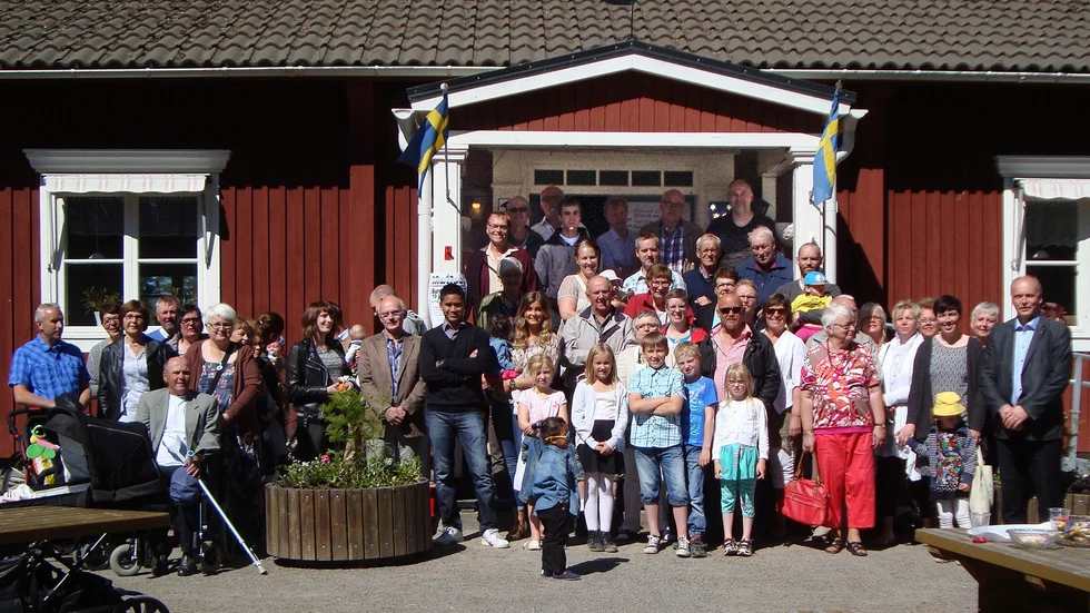 68 Burmansättlingar. Samlade utanför Bureå hembygdsgård.