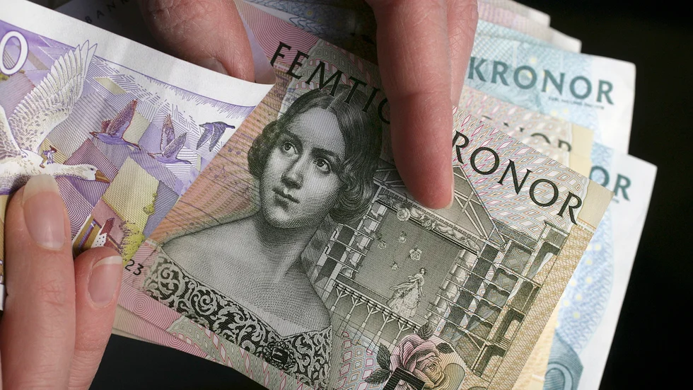 LIKA FÖR ALLA. Räkna pensionen som lön och beskatta därefter, kräver skribenten. Arkivbild: TT