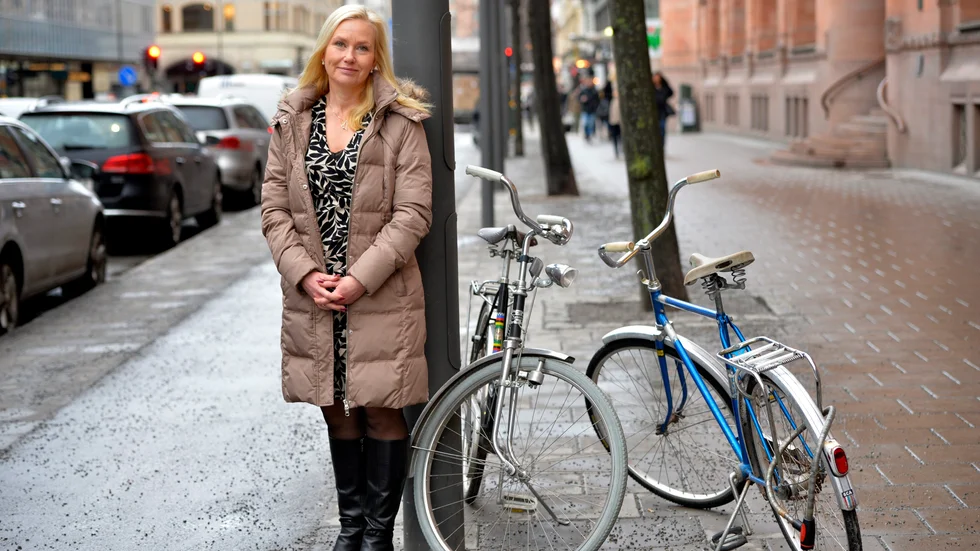 STOCKHOLM 20150130 Infrastrukturminister Anna Johansson (S) fotograferad med cyklar Foto: Henrik Montgomery / TT / kod10060