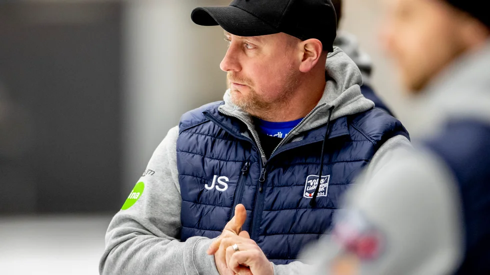 Villas tränare Johan Sixtensson.