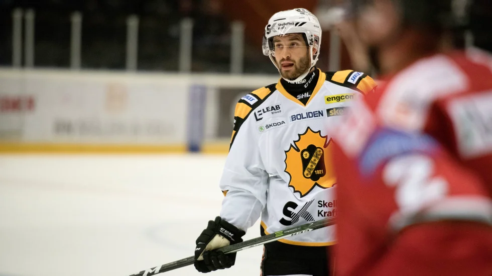 Målskytt. Andrew Calof var bra mot Modo och fick också utdelning med sitt powerplay-mål. Ett mål som betydde 2–1 till AIK.