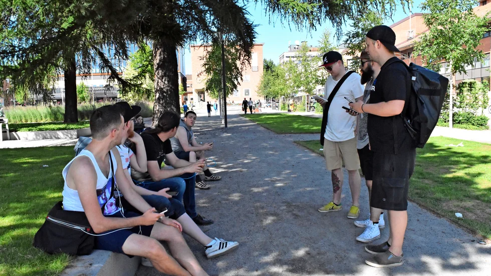 Mötet Peter Strandberg, Sebastian Stenlund, Linus, Nilsson, Daniel Strömberg, Marcus Edvall-Söderman, Martin Norén och Patrik Nyman byter erfarenheter. Foto: Veronica Häggmark.