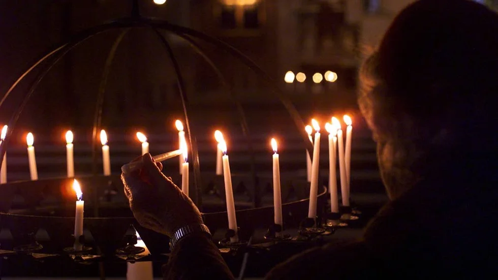 Lokrume och Fole kyrka har öppet för ljuständning.