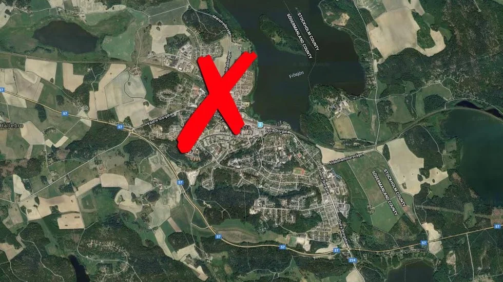 Väg 867 har svämmats över efter regnet och nu gåt Trafikverket ut med en varning.