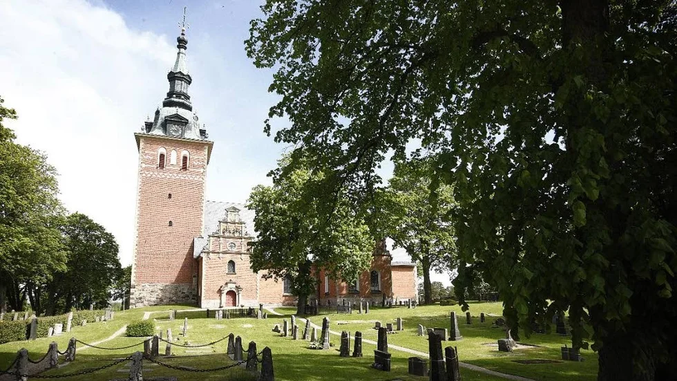 Konst och musik väntar i Jäders kyrka.