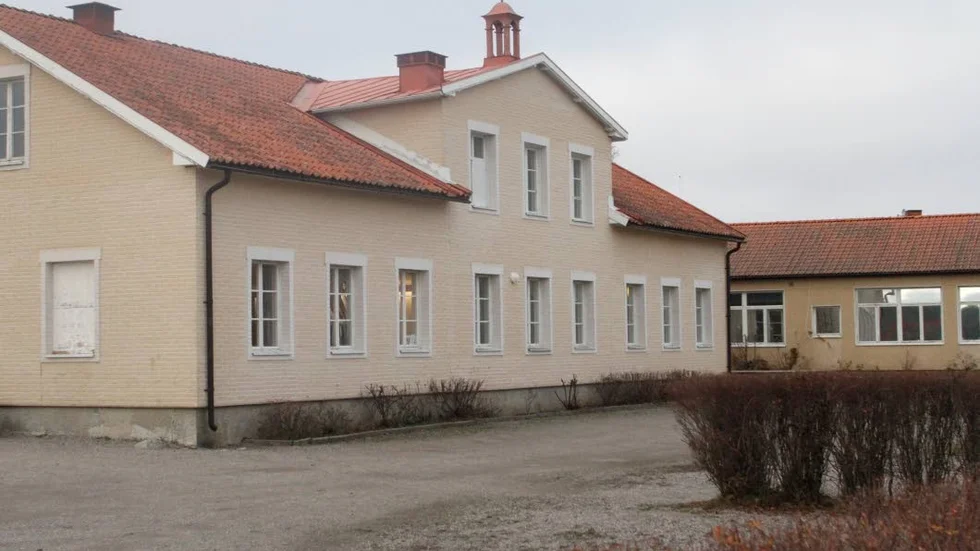 På Vårfruberga friskola är man oroliga för att folk kör för fort på 30-vägen förbi skolområdet.