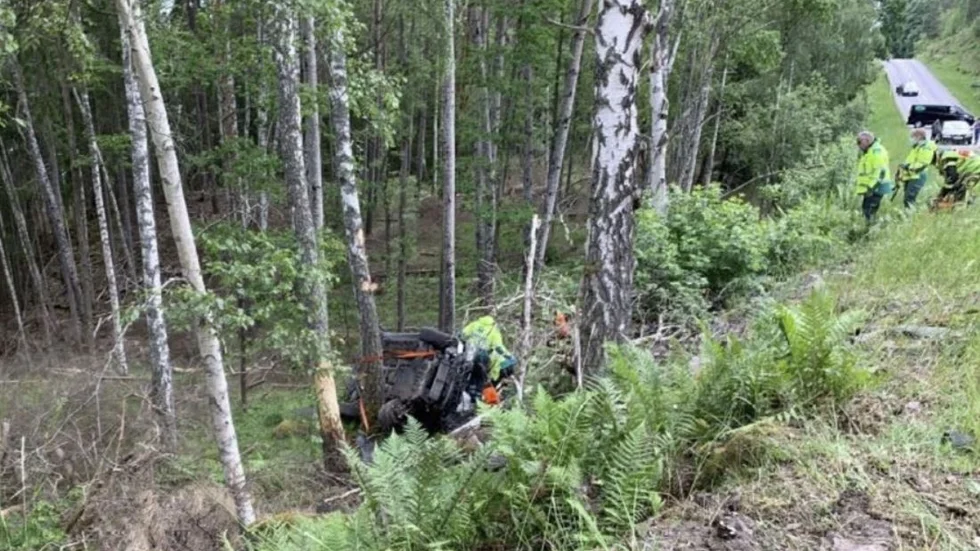 25-åringen som körde bilen som hamnade i slänten åtalades för vårdslöshet i trafik. (Bilden är hämtad ur förundersökningen.)
