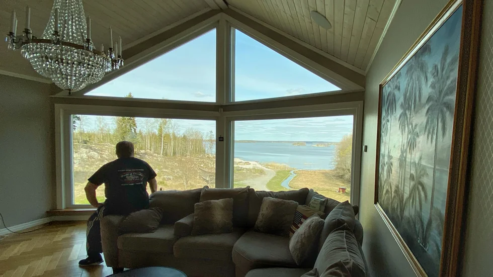 Sjötomten och utsikten över Mälaren var vad Leif-Ivan och Susanne Karlsson föll för, när huset på nordöstra Fogdön blev deras.