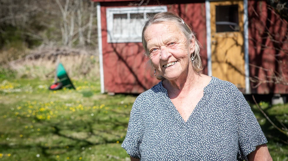 Yvonne Winarve har alltid haft landsbygden och dess folk närmast hjärtat. Hon har skildrat dem i tidningsartiklar, böcker och i revyer.