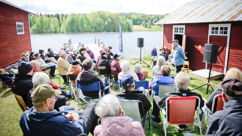 Ett 70-tal besökare kom till Kajen och evenemanget ”Afton vid Stora Bygdeträskets strand”.