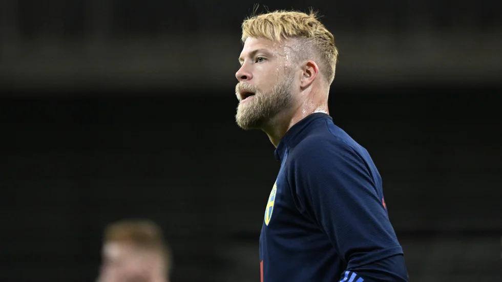 Daniel Sundgren under landslagets träning inför matchen mot Norge i Nations League på söndag.