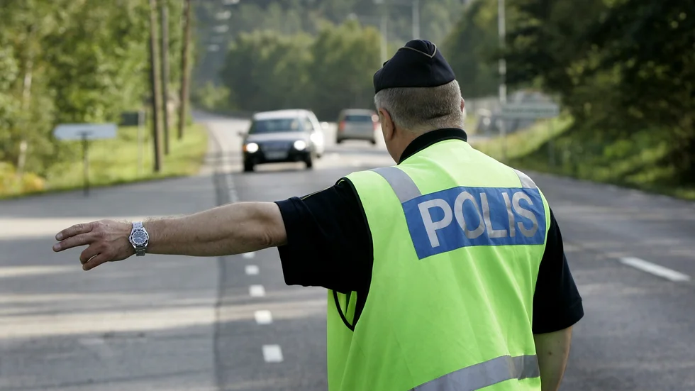 Tre rattfyllerister har tagits på kort tid i Litslenarondellen. 