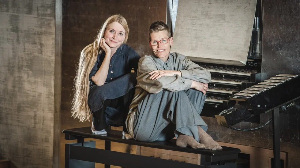 Regissören Carina Henriksson och koreografen Veera Suvalo Grimberg. Pressbild.