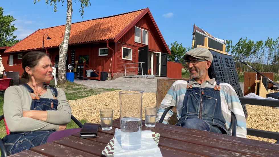 Nu ska vi själva komma i första hand. För första gången på 25 år, säger Jolla och Gerbro Togan. 