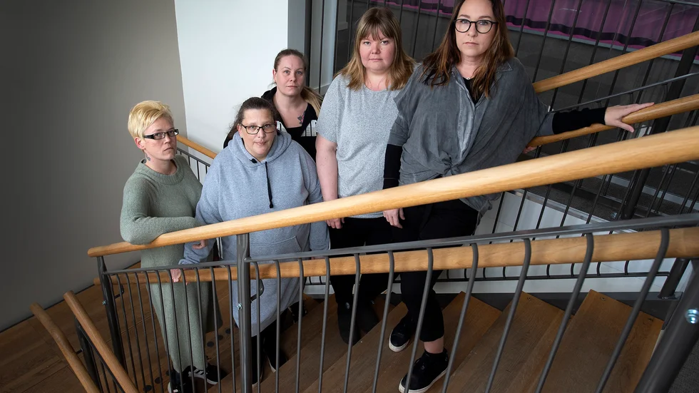Varannan vecka jobbar de genomsnittligen mellan 50 till 60 timmar i veckan. Från vänster: Theres Lekander, Sara Lissollas, Pernilla Karlsson, Sofia Seger och Frida Assarp. 