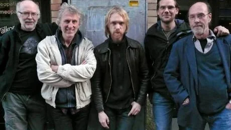 Idag. 2009 års upplaga. Torbjörn Abelli, Jakob Sjöholm, Reine Fiske, Stefan Ståhl (ljudtekniker) och Thomas Mera Gartz.